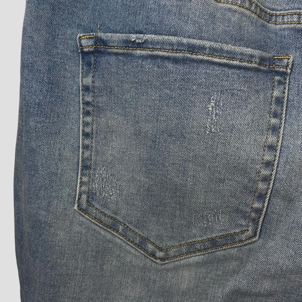 Zenana Denim Kick Flare Jeans Womens Plus Size 38 NWT Distressed Frayed Hem - Picture 6 of 12